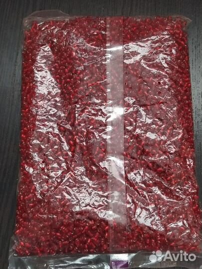 Бисер (красный)