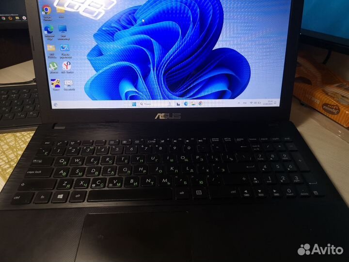 Ноутбук asus x551m