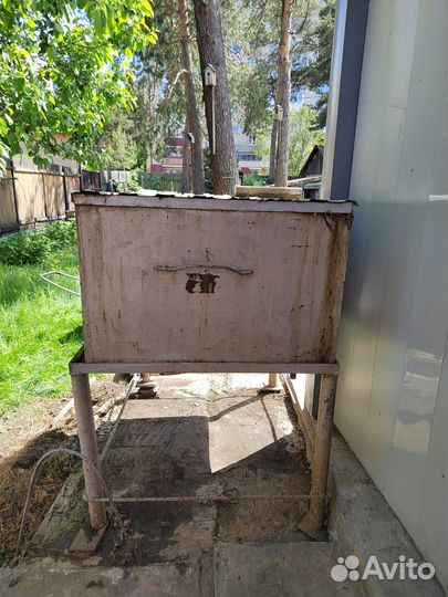 Бак для воды железный