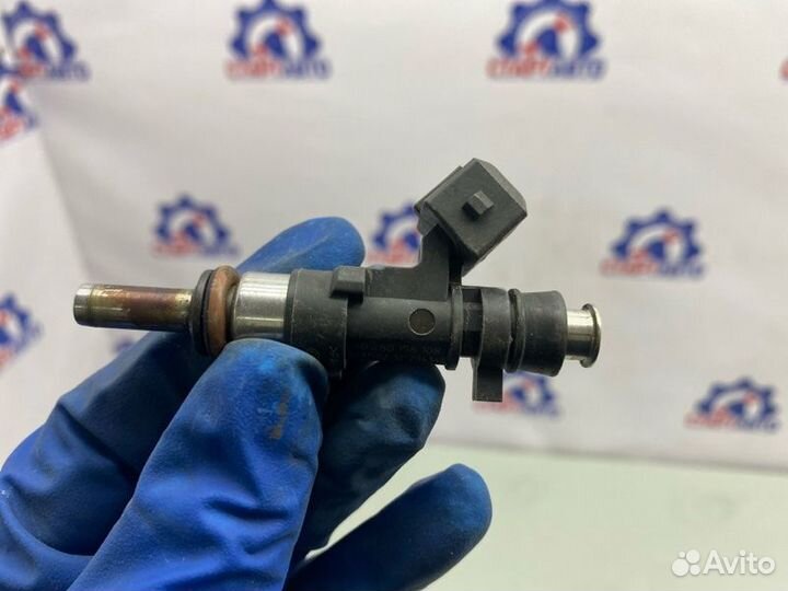 Форсунка инжекторная электрическая Opel Astra J
