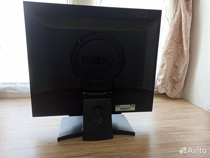 Монитор Benq 17