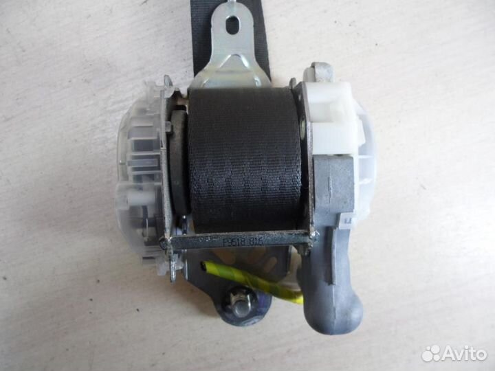 Ремень безопасности передний правый Subaru Forest