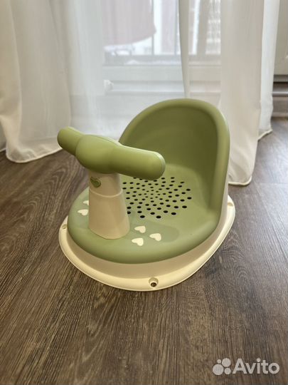 Стульчик в ванну детский