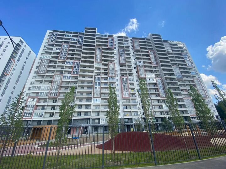 2-к. квартира, 50 м², 1/10 эт.