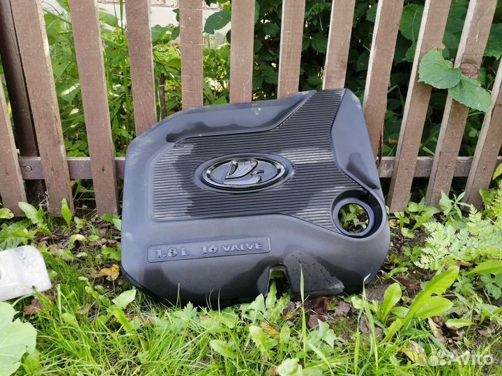 Крышка двигателя vesta 1.8