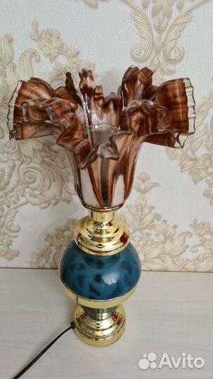 Светильник старинный, работает с прикосновения