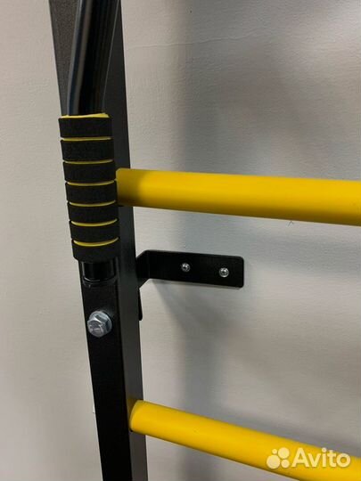 Шведская стенка с турником и брусьями