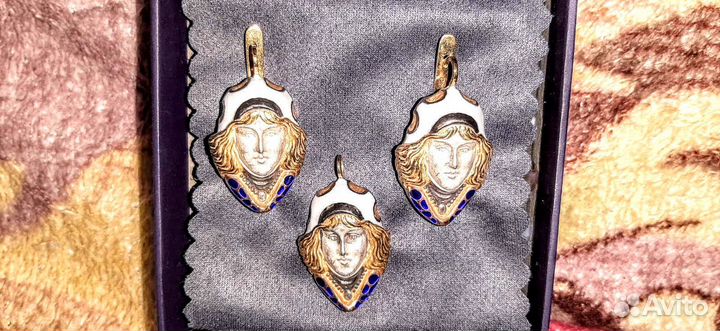 Серебряный комплект