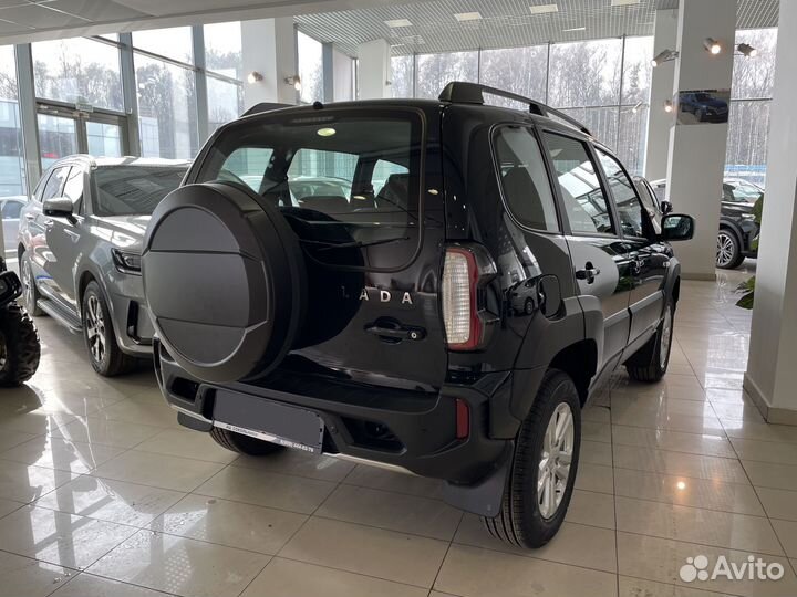 ВАЗ Niva Travel 1.7 МТ, 2022, 10 км