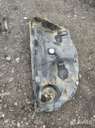 Тойота краун топливный бак