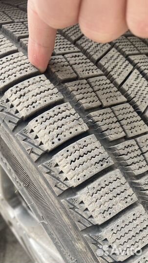 Goform W705 215/45 R17