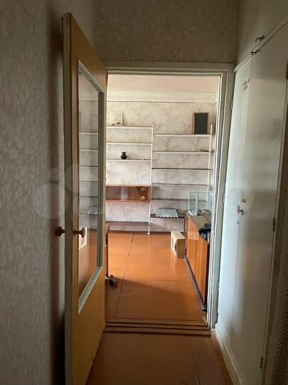 2-к. квартира, 50 м², 1/9 эт.