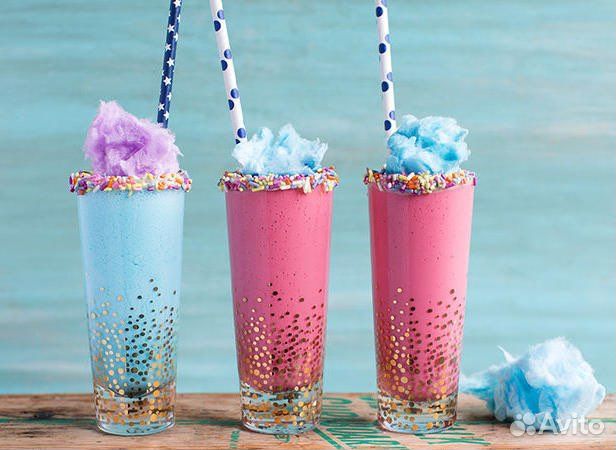 Продавец мороженного и коктейлей