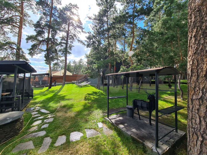 Дом 200 м² на участке 35 сот.