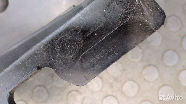 Рамка передняя Peugeot 406, 2002