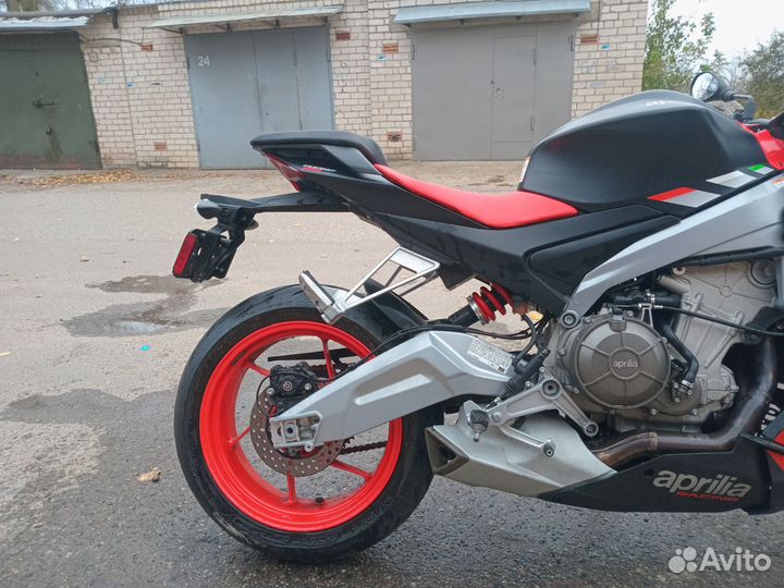 Aprilia Tuono 660