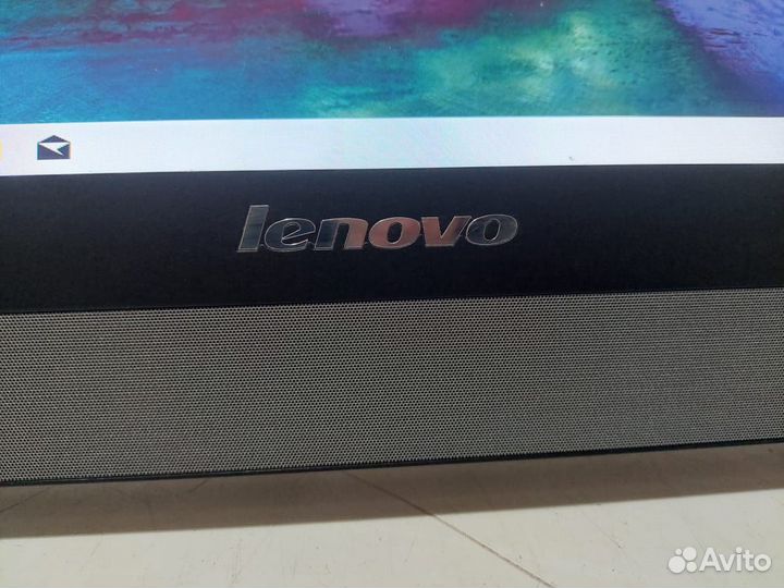 Аккуратный моноблок Lenovo (J1800 / 4GB / SSD 120G