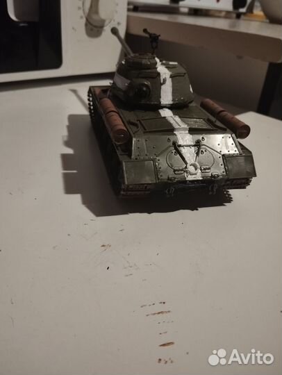 Модель танка 1/35 ис-2