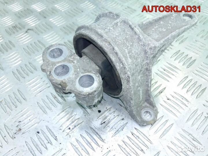 Опора двигателя правая Opel Astra H 13125637