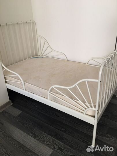 Детская кровать IKEA с матрасом