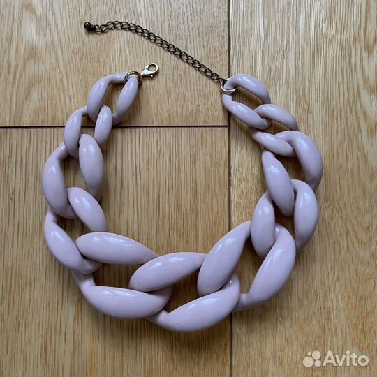 Ожерелье из пластика
