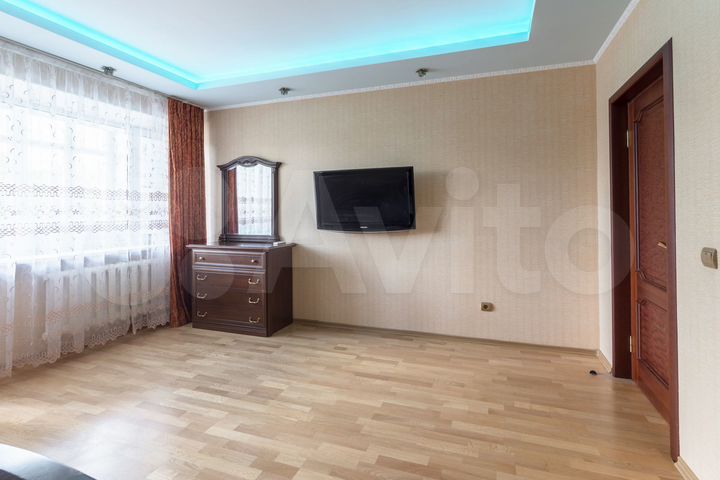 4-к. квартира, 156,4 м², 3/5 эт.