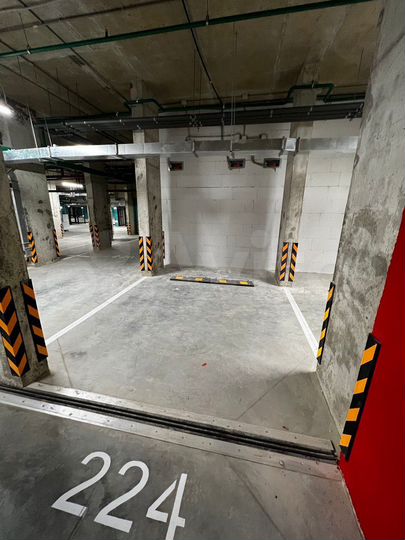 Машиноместо, 16 м²