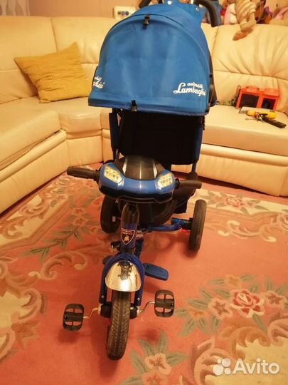 Трехколесный велосипед lamborghini с ручкой