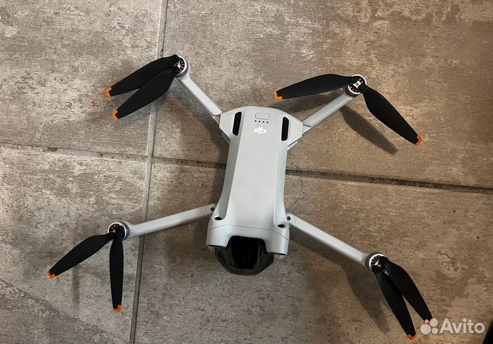 Квадрокоптер DJI Mini 3 Pro RC Combo Plus