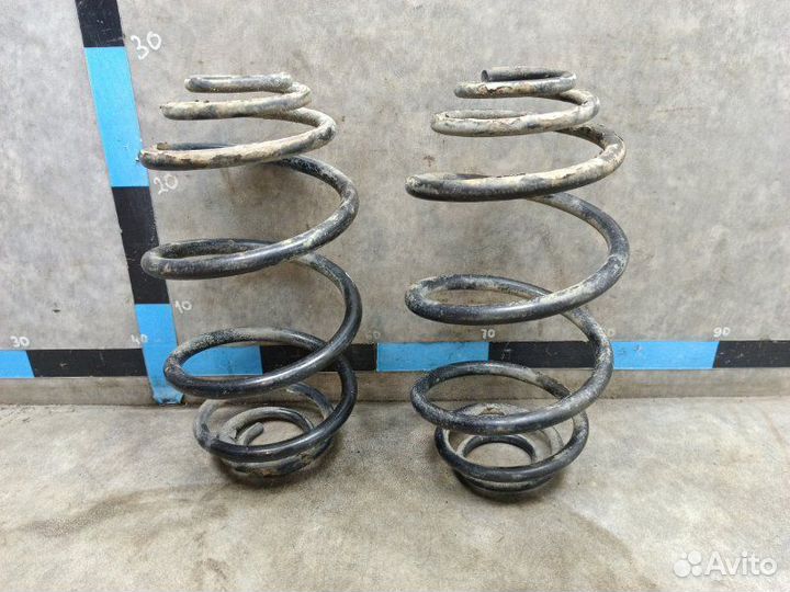 Пружина задняя Opel Astra H (3D) 1.6 Z16XER робот