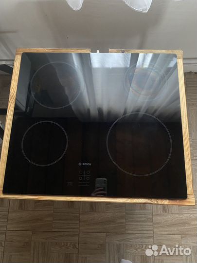 Варочная панель Bosh PKE611D17E