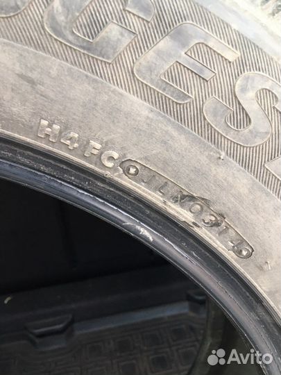 Bridgestone Blizzak Spike-01 225/60 R17