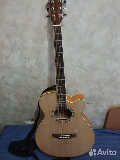 Акустическая гитара