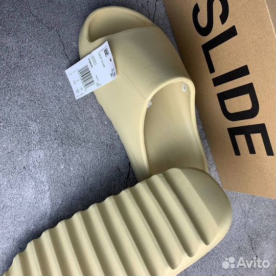 Тапки adidas yeezy slide