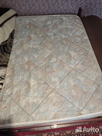 Кровать двухспальная с матрасом бу