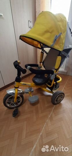 Велосипед трехколесный с ручкой