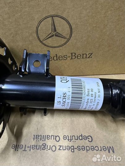 Амортизатор передний Mercedes W212 A2123234900