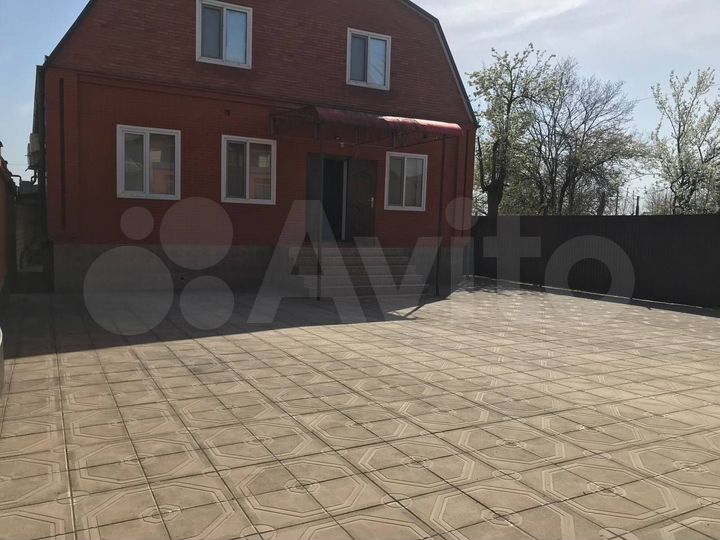 Дом 254 м² на участке 5,86 га