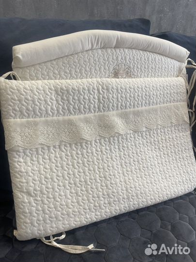 Бортики в кровать