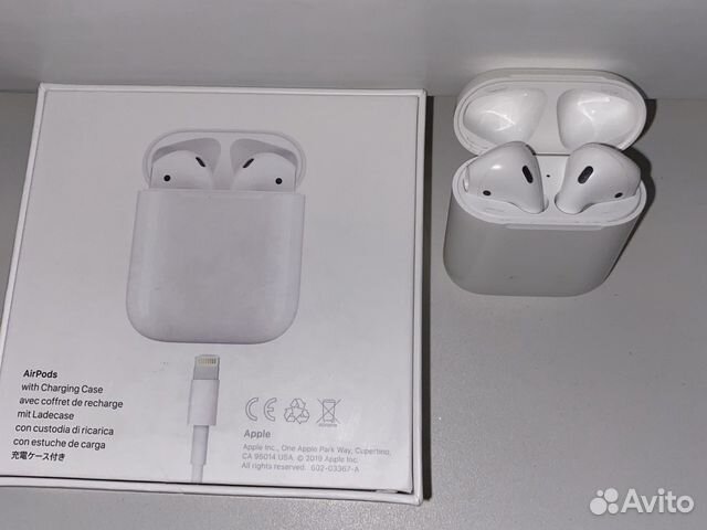 Беспроводные наушники apple airpods