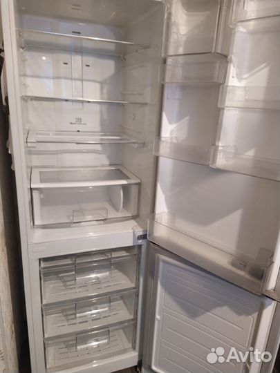 Холодильник LG