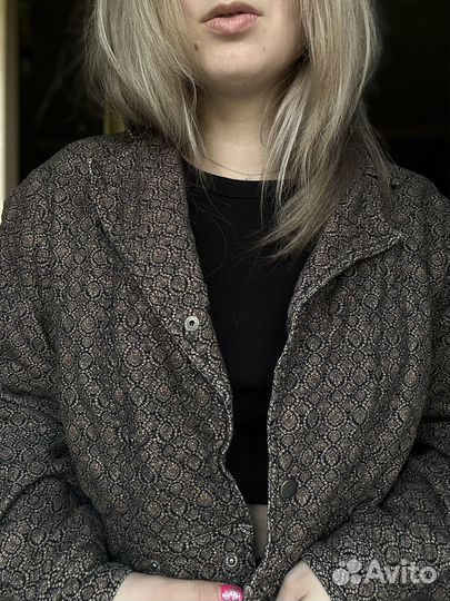 Укороченная легкая куртка