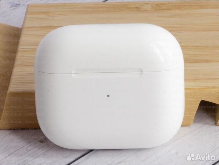 Беспроводные наушники Apple AirPods 3 Lightning Ch