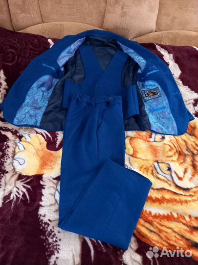 Костюм тройка для мальчика 122