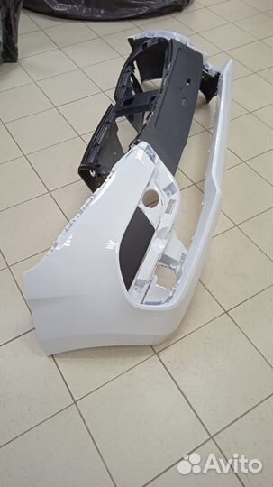 Бампер передний LADA X-rey в цвет