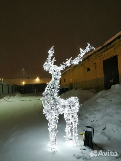 Олень светящийся