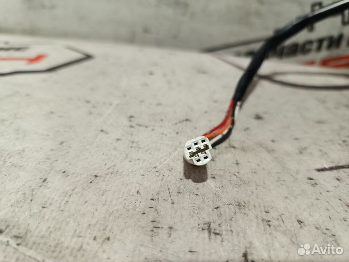 Зеркало toyota vitz yaris KSP90 NCP90 NCP91 NCP92 NCP93 NCP95 NLP90 NSP90 SCP90 ZSP90 ZSP91 5 контак