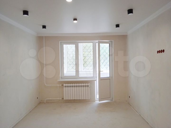2-к. квартира, 58 м², 2/10 эт.