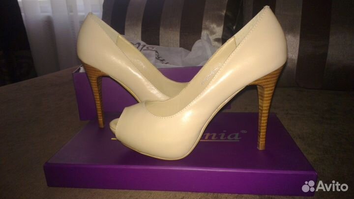 Туфли женские Djovannia