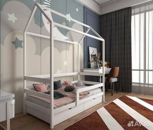 Кроватка домик из массива для малыша высокий борт